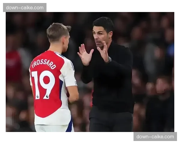 战术述评：阿森纳变阵3-4-3应对利物浦高压，战术板揭示阿尔特塔的B计划